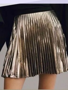 Black Tape Metallic Gold Pleated Mini Skirt